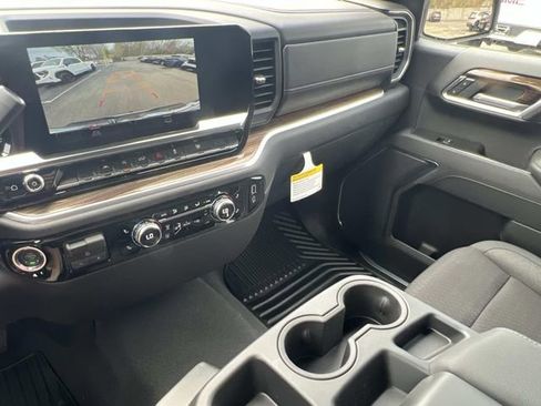 New 2026 GMC Sierra 1500 Elevation image 29