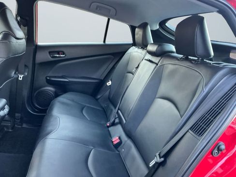 Used 2022 Toyota Prius Prime XLE image 13