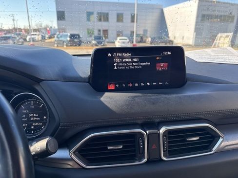 Used 2020 MAZDA CX-5 Touring image 18