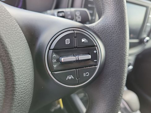 Used 2025 Kia Soul LX w/ LX Technology Package image 21