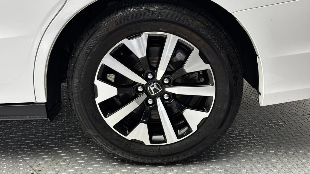 Used 2026 Honda Odyssey EX-L image 6