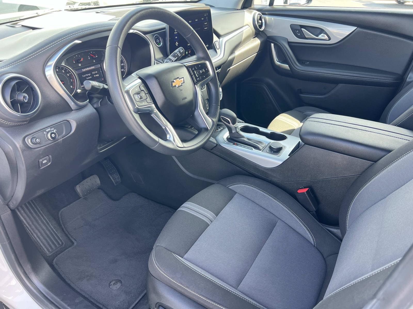 Used 2024 Chevrolet Blazer LT w/ Convenience Package FWD image 5