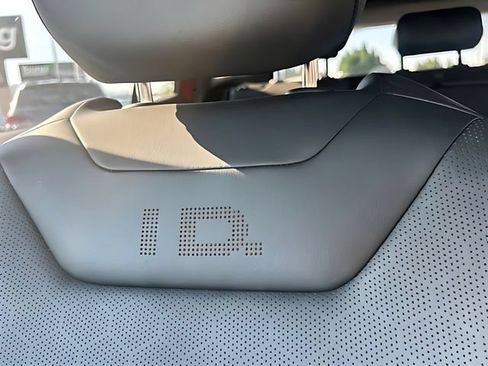 Used 2021 Volkswagen ID.4 Pro S AWD/4WD image 32
