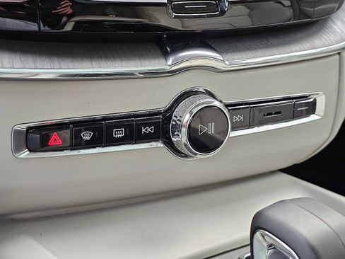 Certified 2023 Volvo XC60 T8 Plus w/ Climate Package image 25