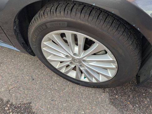 Used 2013 Toyota Avalon XLE Premium image 5