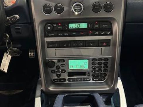 Used 2004 Aston Martin Vanquish RWD image 31