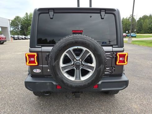 Used 2020 Jeep Wrangler Unlimited Sahara w/ Dual Top Group AWD/4WD image 6