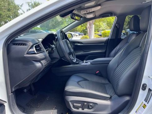 Used 2024 Toyota Camry SE w/ Convenience Package FWD image 8