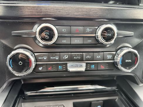 New 2026 Ford F250 Lariat w/ Black Appearance Package AWD/4WD image 25