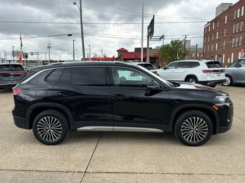 Certified 2025 Volkswagen Tiguan S w/ 18" Wheel Package AWD/4WD image 7