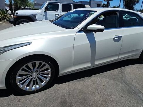 Used 2019 Cadillac CTS Luxury RWD image 1