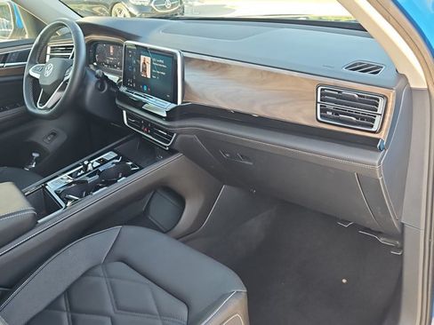 Used 2026 Volkswagen Atlas SE FWD image 21