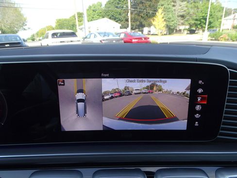 Used 2023 Mercedes-Benz Maybach GLS 600 4MATIC image 29