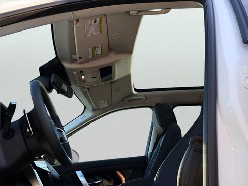 New 2025 Land Rover Discovery Sport S AWD/4WD image 39
