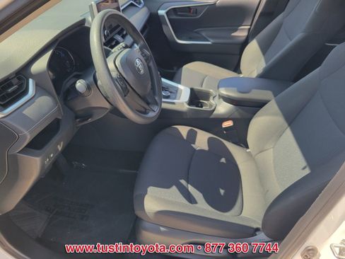 Certified 2024 Toyota RAV4 LE AWD/4WD image 10
