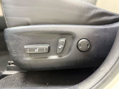 Used 2015 Toyota RAV4 Limited image 10