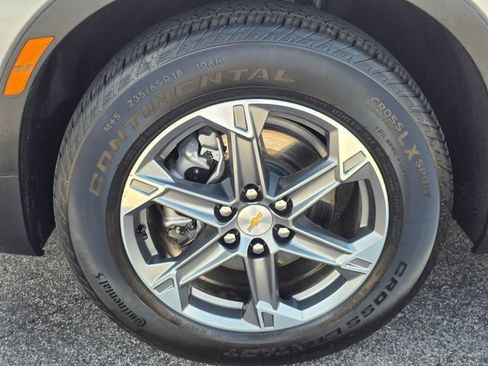 Used 2025 Chevrolet Blazer LT AWD/4WD image 6