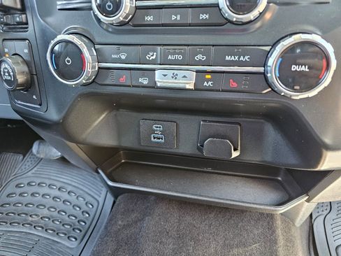 Used 2022 Ford F150 XLT w/ Equipment Group 302A High image 10