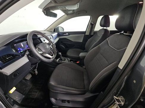Used 2023 Volkswagen Taos SE image 27