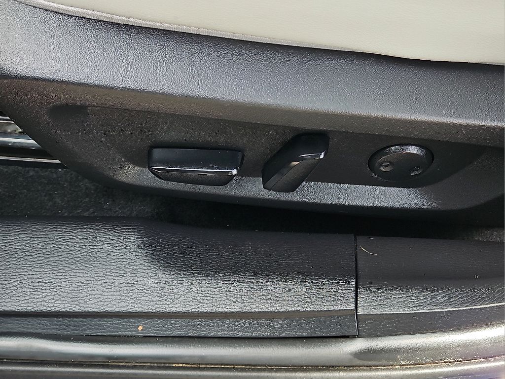 Used 2025 Mitsubishi Outlander SE AWD/4WD image 20