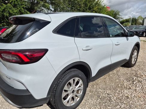 Used 2025 Ford Escape Active AWD/4WD image 3