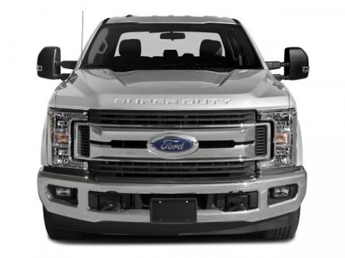 Used 2017 Ford F250 XLT w/ Camper Package image 4