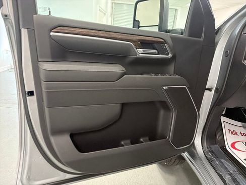 New 2026 GMC Sierra 2500 SLE w/ SLE Value Package; AWD/4WD image 12