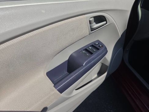 Used 2010 Honda Insight EX image 11