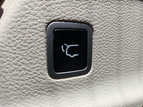 Used 2024 Chrysler Pacifica Limited FWD image 31