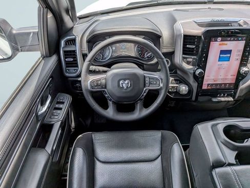 Used 2025 RAM 1500 Laramie AWD/4WD image 15