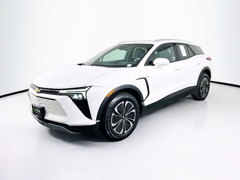 Used 2024 Chevrolet Blazer EV LT AWD/4WD image 3