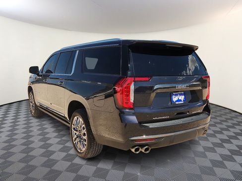 Used 2024 GMC Yukon XL Denali AWD/4WD image 3