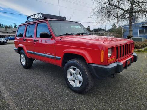 Used 1999 Jeep Cherokee Sport image 3