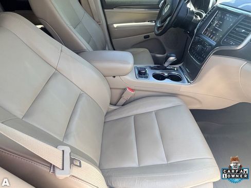 Used 2018 Jeep Grand Cherokee Limited AWD/4WD image 12
