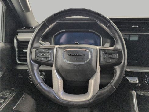 Used 2023 GMC Sierra 1500 Denali w/ Technology Package AWD/4WD image 6