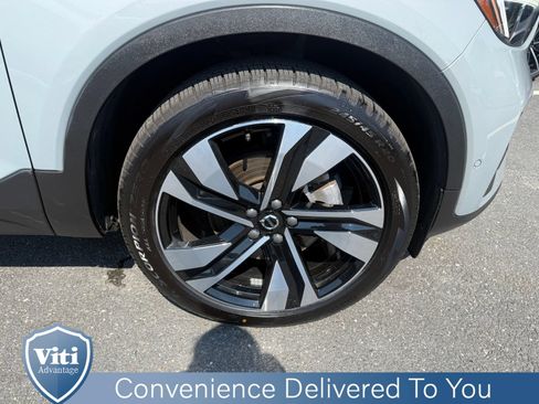 Certified 2024 Volvo XC40 B5 Plus w/ Protection Package Premier AWD/4WD image 14