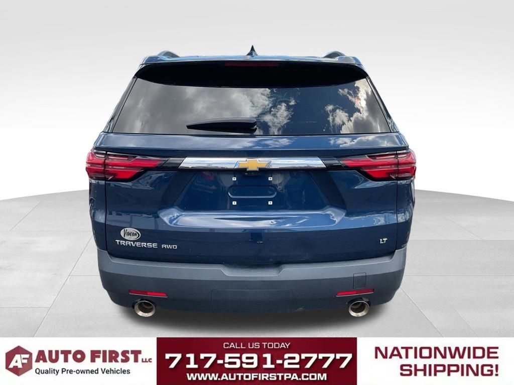 Used 2023 Chevrolet Traverse LT w/ LT Premium Package AWD/4WD image 3