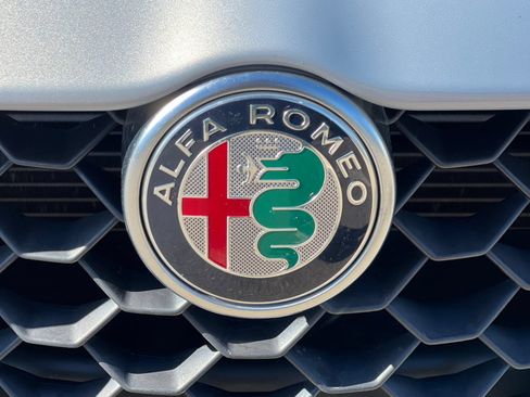 Used 2022 Alfa Romeo Giulia Ti RWD image 48
