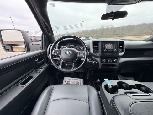Used 2024 RAM 2500 Tradesman w/ Chrome Appearance Group image 25
