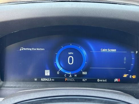 Used 2022 Ford Explorer Platinum w/ Equipment Group 601A AWD/4WD image 15