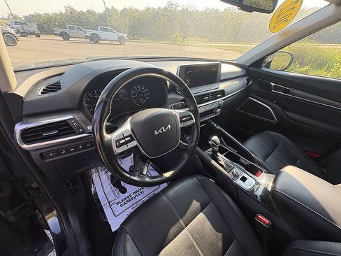 Used 2022 Kia Telluride EX w/ EX Premium Package AWD/4WD image 32