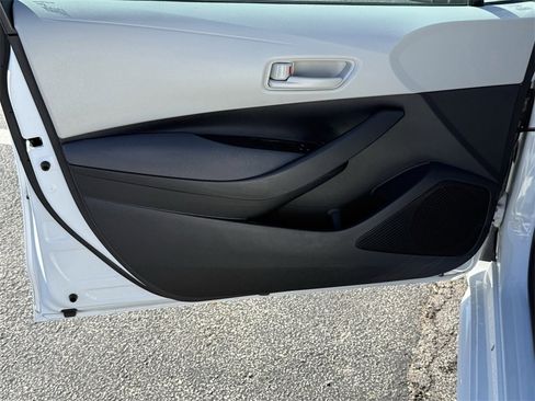 Used 2024 Toyota Corolla LE image 10