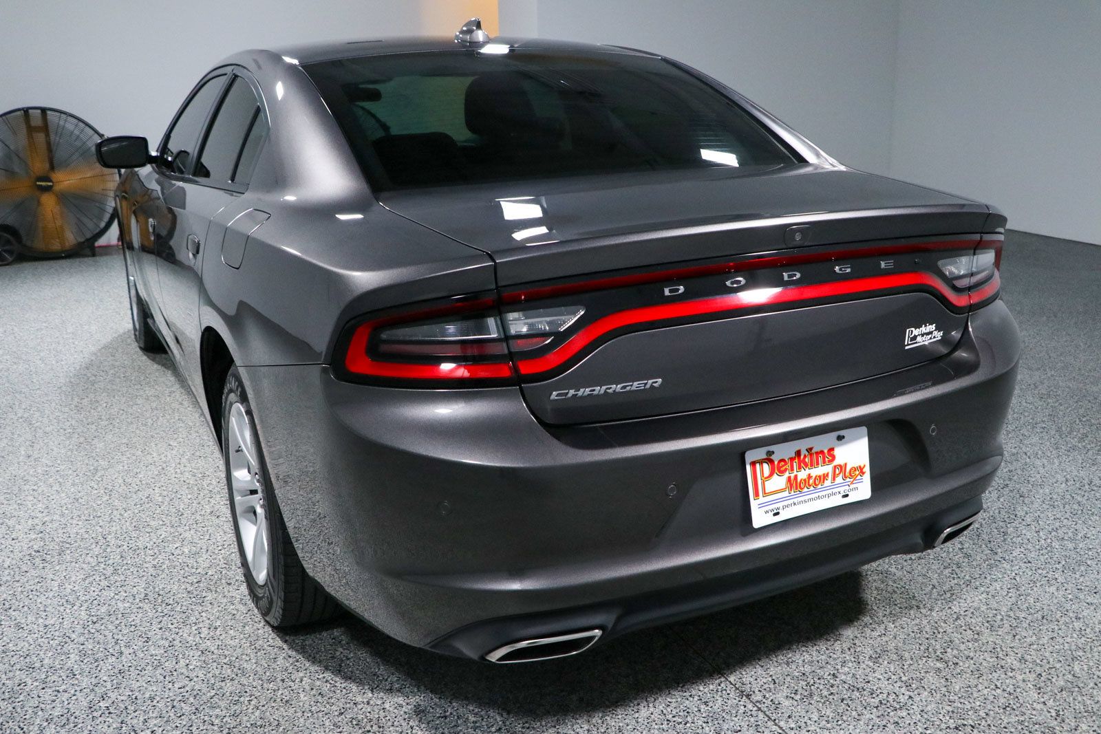 Used 2023 Dodge Charger SXT RWD image 9
