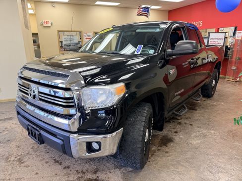 Used 2016 Toyota Tundra SR5 AWD/4WD image 3