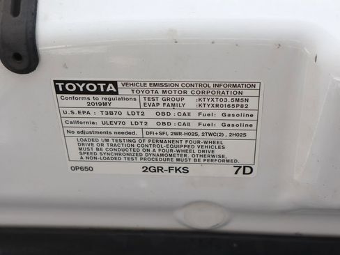 Used 2019 Toyota Tacoma TRD Off-Road AWD/4WD image 15