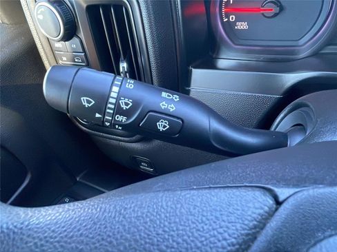 Used 2019 Chevrolet Silverado 1500 Custom w/ Custom Value Package image 23