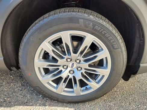New 2026 Ford Explorer Platinum AWD/4WD image 19