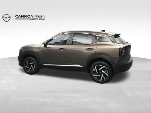 New 2026 Nissan Kicks SV w/ SV Premium Package FWD image 3