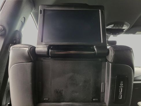 Used 2018 Chrysler Pacifica Touring-L Plus FWD image 25