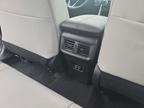 Used 2023 Toyota RAV4 XLE Premium image 12